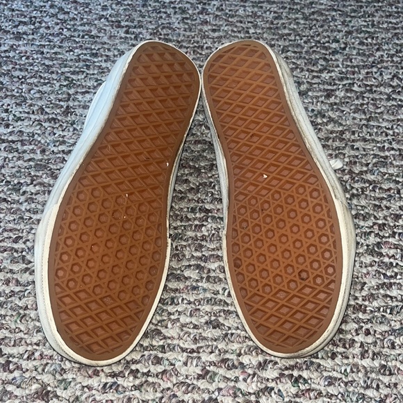 Vans - Picture 5 of 7